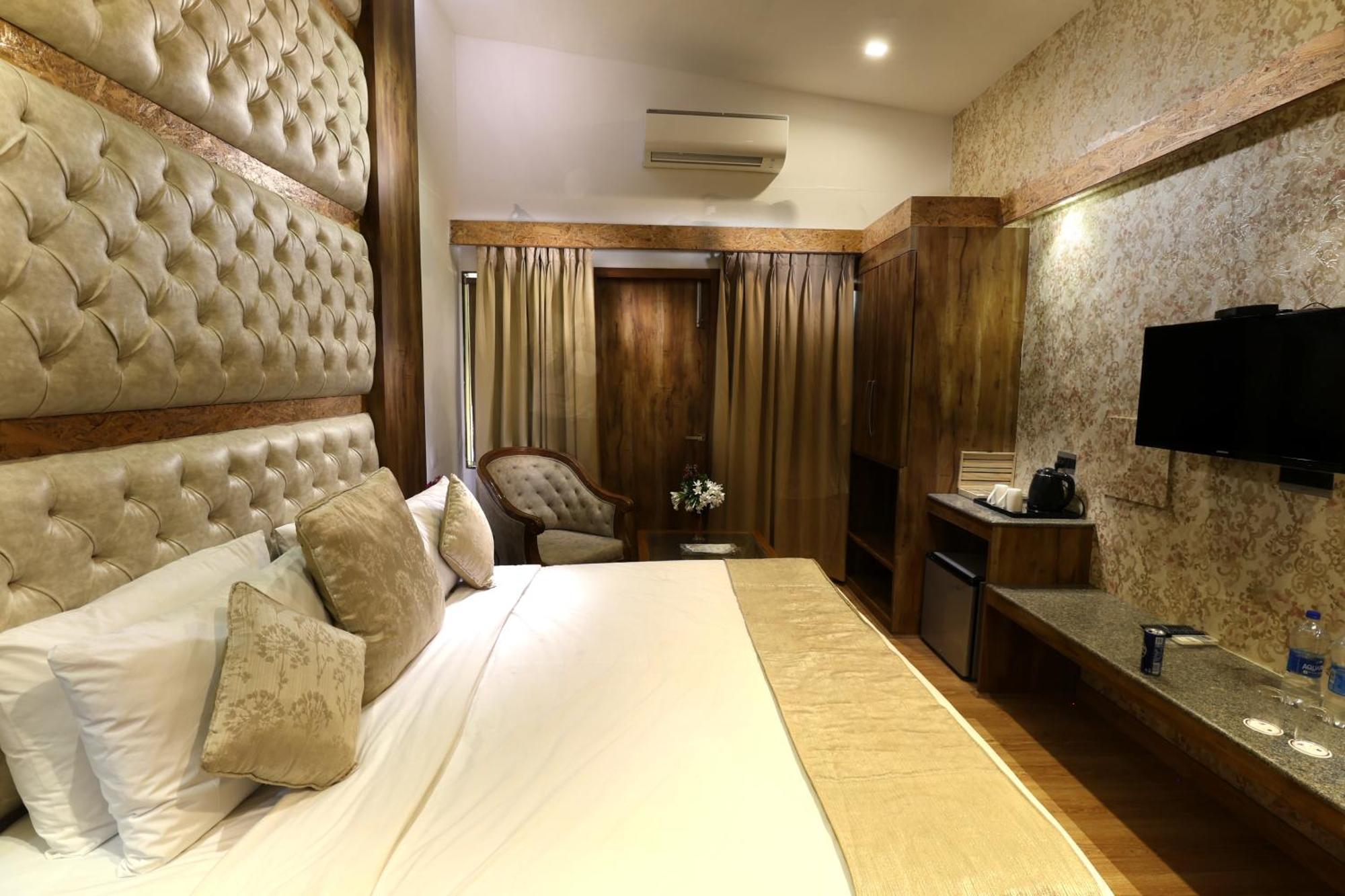 Hunky Dory Resort And Spa Dhar Khurd Exterior photo