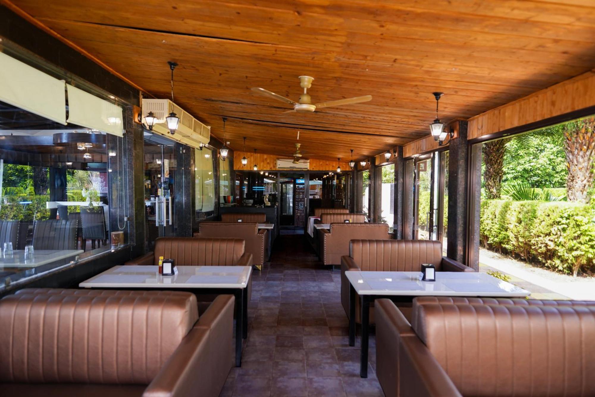 Hunky Dory Resort And Spa Dhar Khurd Exterior photo